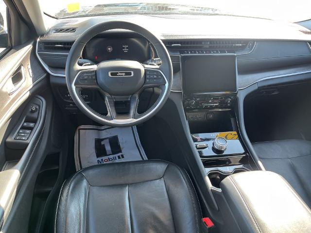 2023 Jeep Grand Cherokee Vehicle Photo in Cedar Rapids, IA 52402