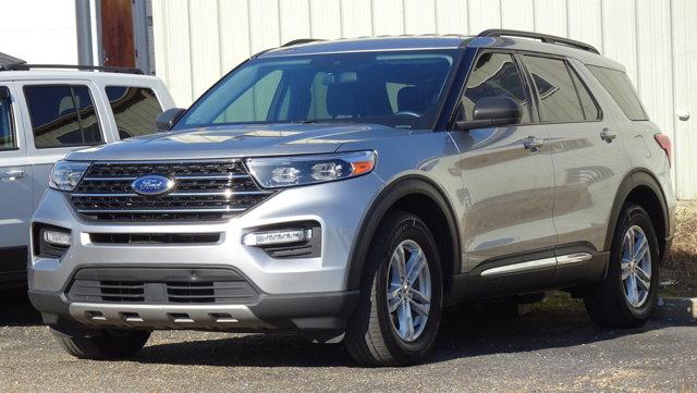 Ford Explorer's photo