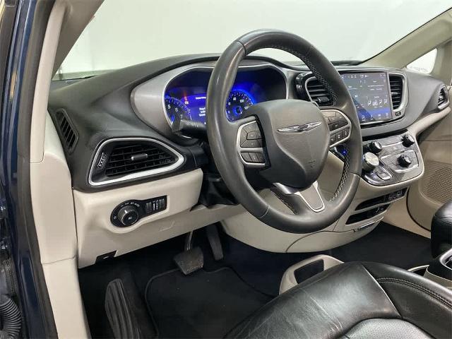 2022 Chrysler Pacifica Vehicle Photo in PORTLAND, OR 97225-3518