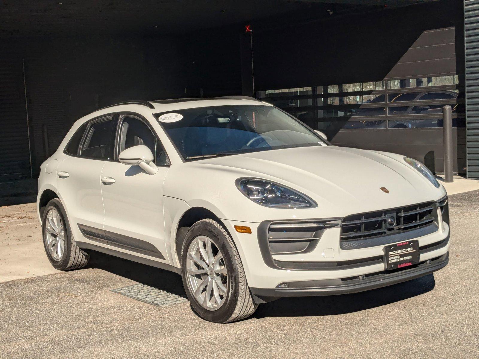 2024 Porsche Macan Vehicle Photo in Towson, MD 21204