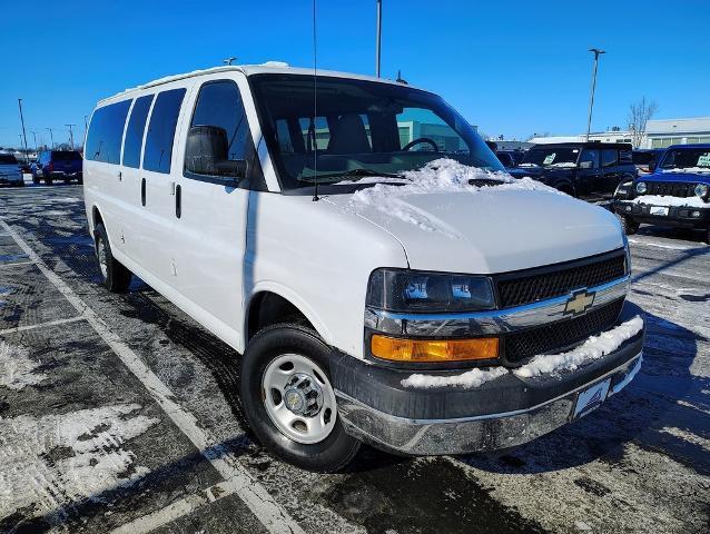 2015 Chevrolet Express Passenger 3500 Vehicle Photo in GREEN BAY, WI 54304-5303