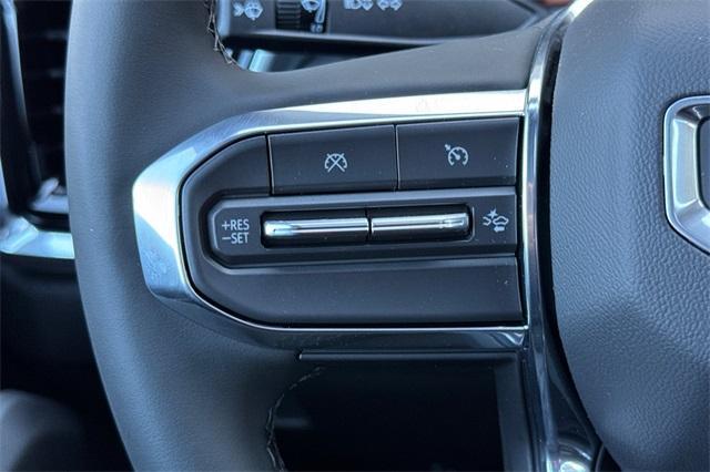 2025 GMC Canyon Vehicle Photo in ELK GROVE, CA 95757-8703