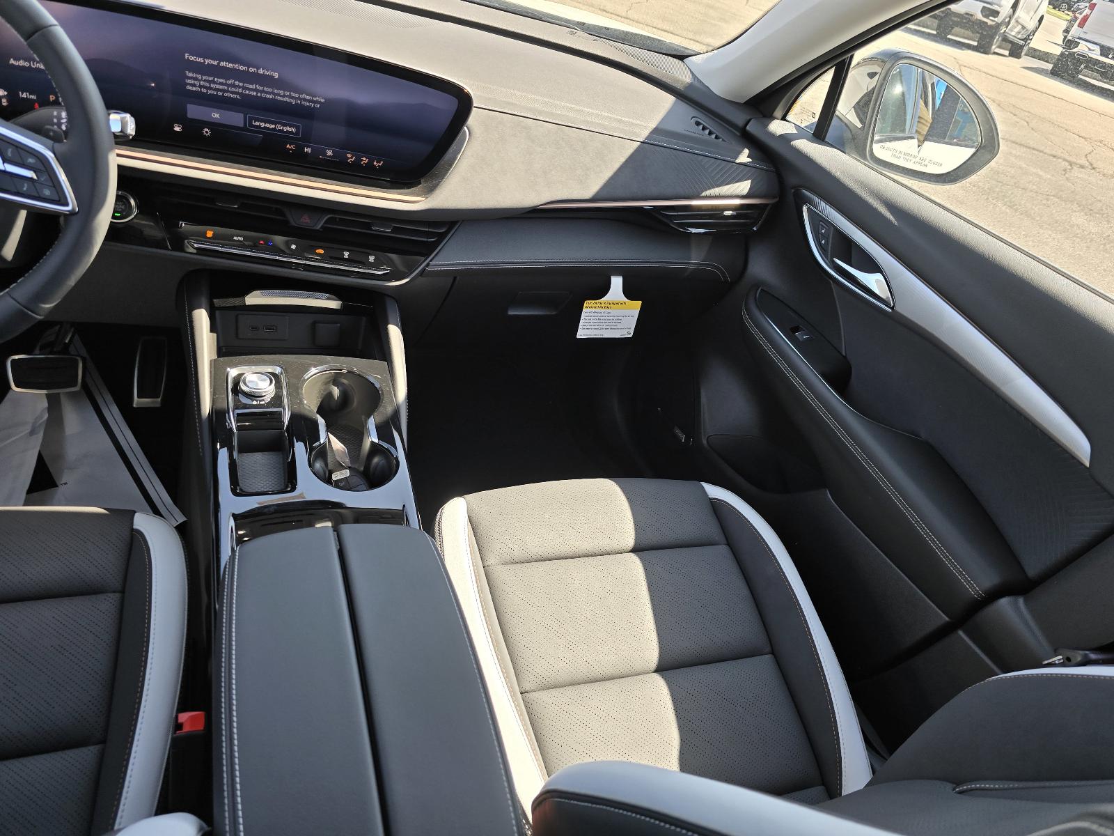 2025 Buick Envision Vehicle Photo in Rolla, MO 65401