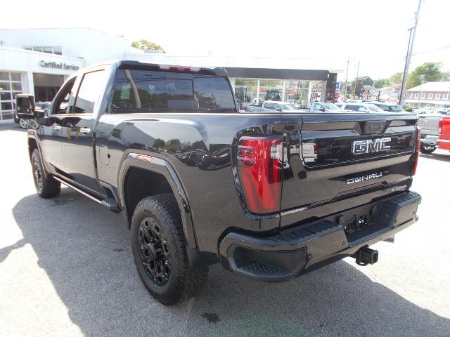2025 GMC Sierra 3500HD Vehicle Photo in LOWELL, MA 01852-4336