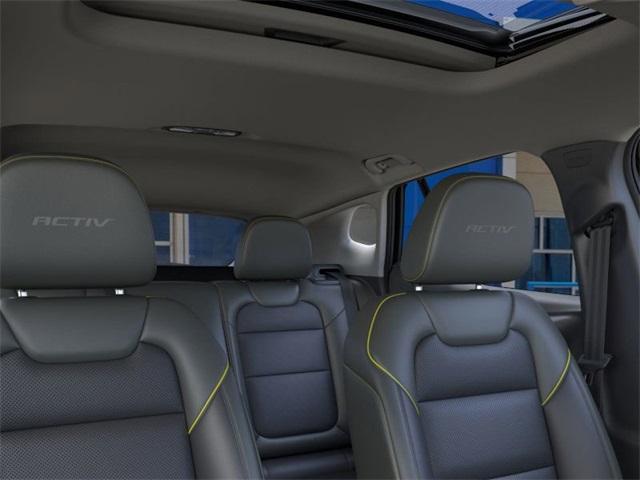 2025 Chevrolet Trax Vehicle Photo in ENGLEWOOD, CO 80113-6708