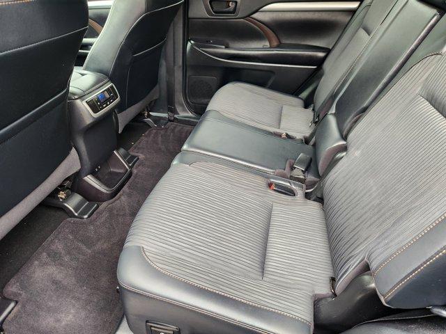 2019 Toyota Highlander Vehicle Photo in Decatur, TX 76234