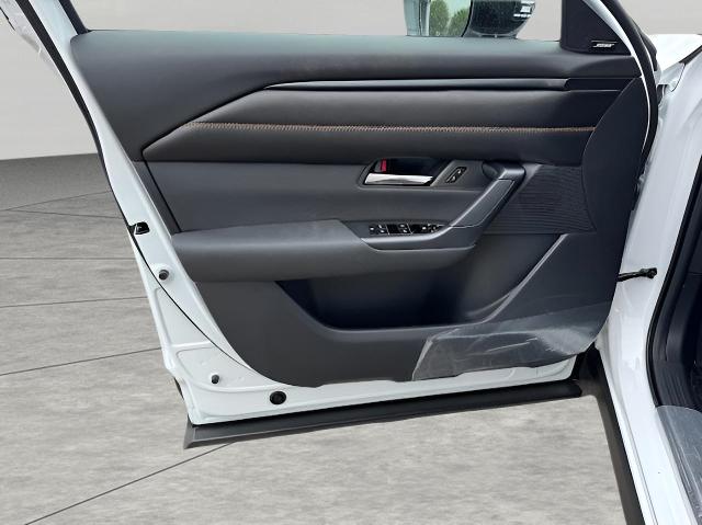 2025 Mazda CX-50 Hybrid Vehicle Photo in Green Bay, WI 54304