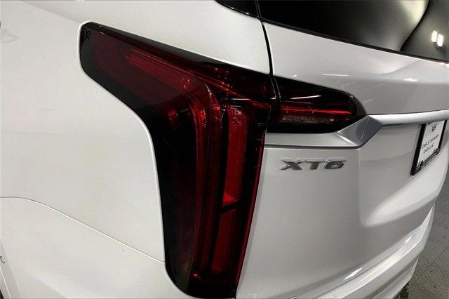 2024 Cadillac XT6 Vehicle Photo in KANSAS CITY, MO 64114-4545