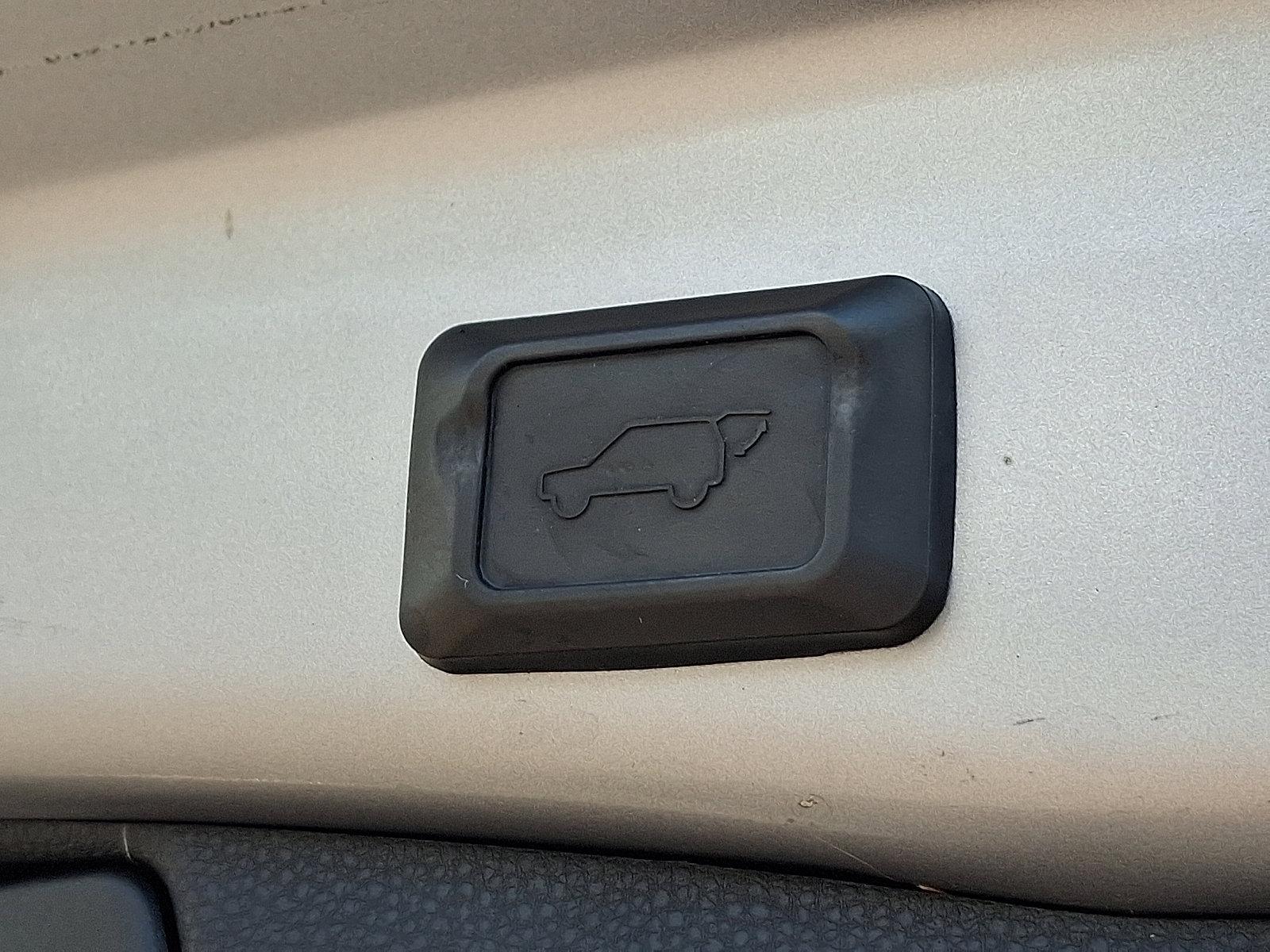 2019 Toyota RAV4 Vehicle Photo in Trevose, PA 19053