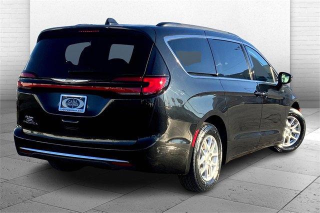 2022 Chrysler Pacifica Vehicle Photo in TOPEKA, KS 66609-0000