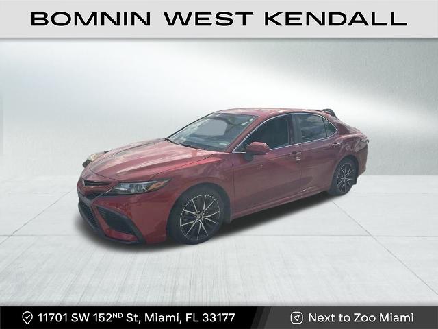 Used 2022 Toyota Camry SE with VIN 4T1G11AKXNU014081 for sale in Miami, FL