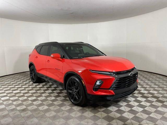 2025 Chevrolet Blazer Vehicle Photo in PHOENIX, AZ 85014-3381