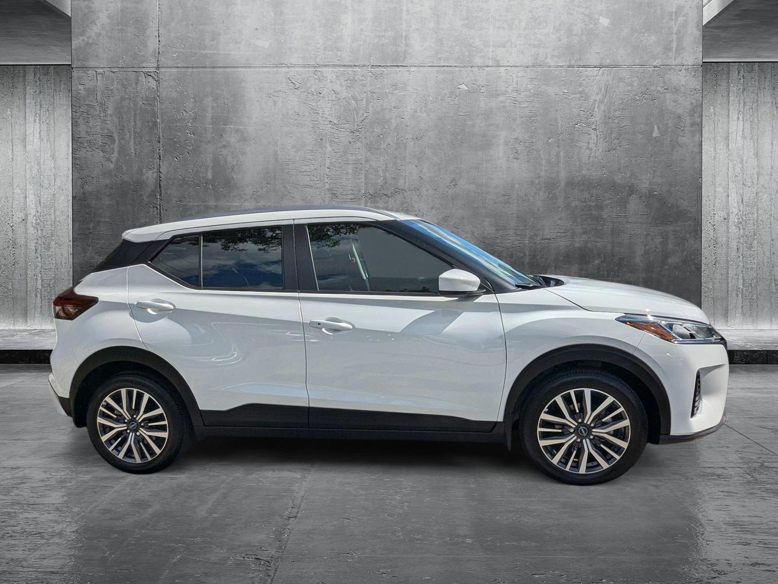 2024 Nissan Kicks Vehicle Photo in Miami, FL 33135