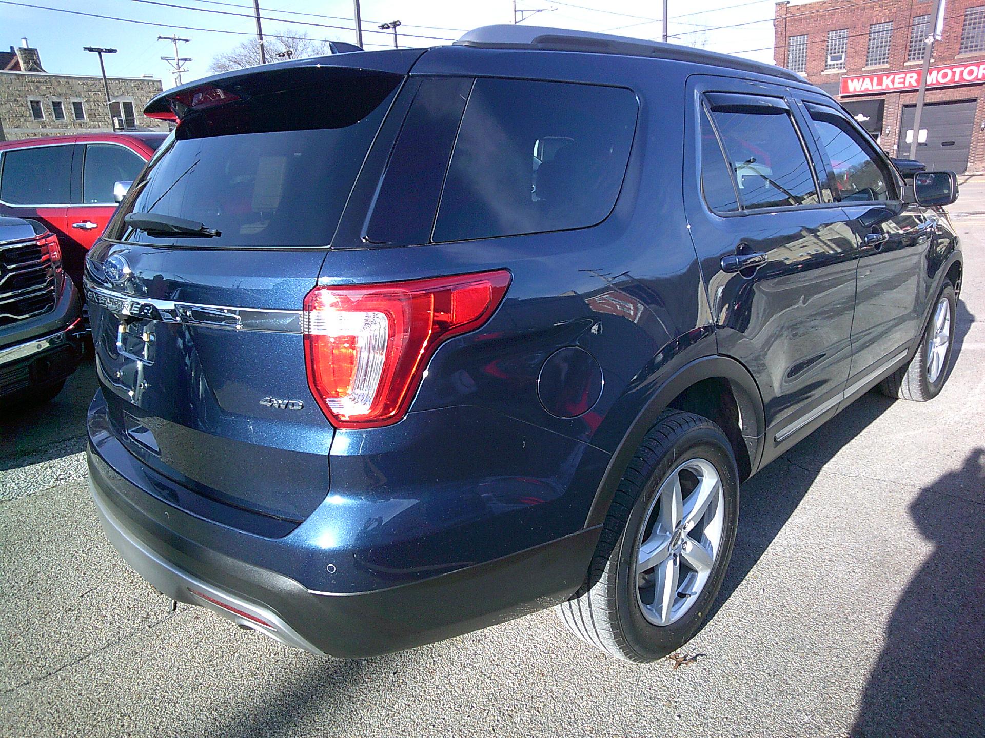 2017 Ford Explorer Vehicle Photo in KITTANNING, PA 16201-1536