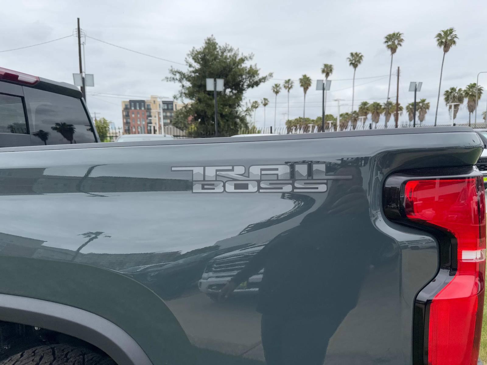2025 Chevrolet Silverado 2500 HD Vehicle Photo in LOS ANGELES, CA 90007-3794