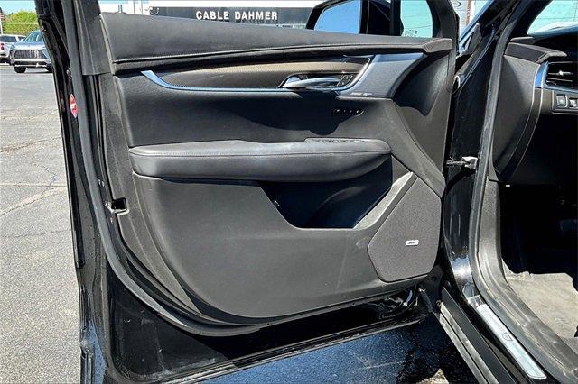 2022 Cadillac XT6 Vehicle Photo in TOPEKA, KS 66609-0000
