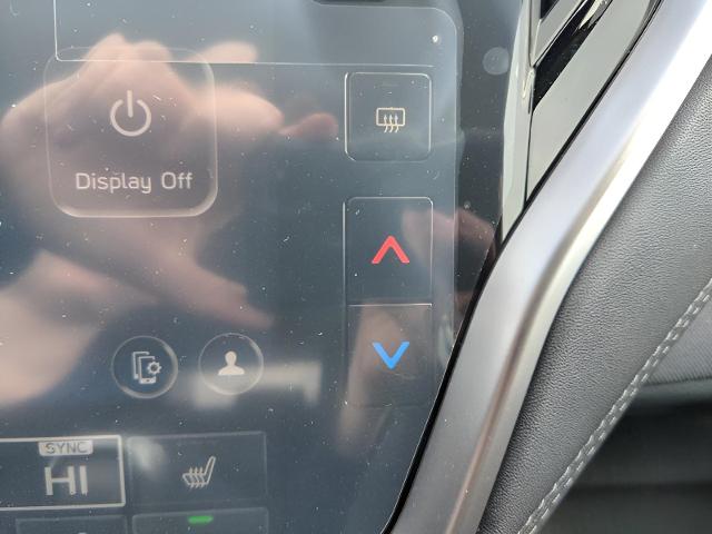 2025 Subaru Outback Vehicle Photo in Green Bay, WI 54304