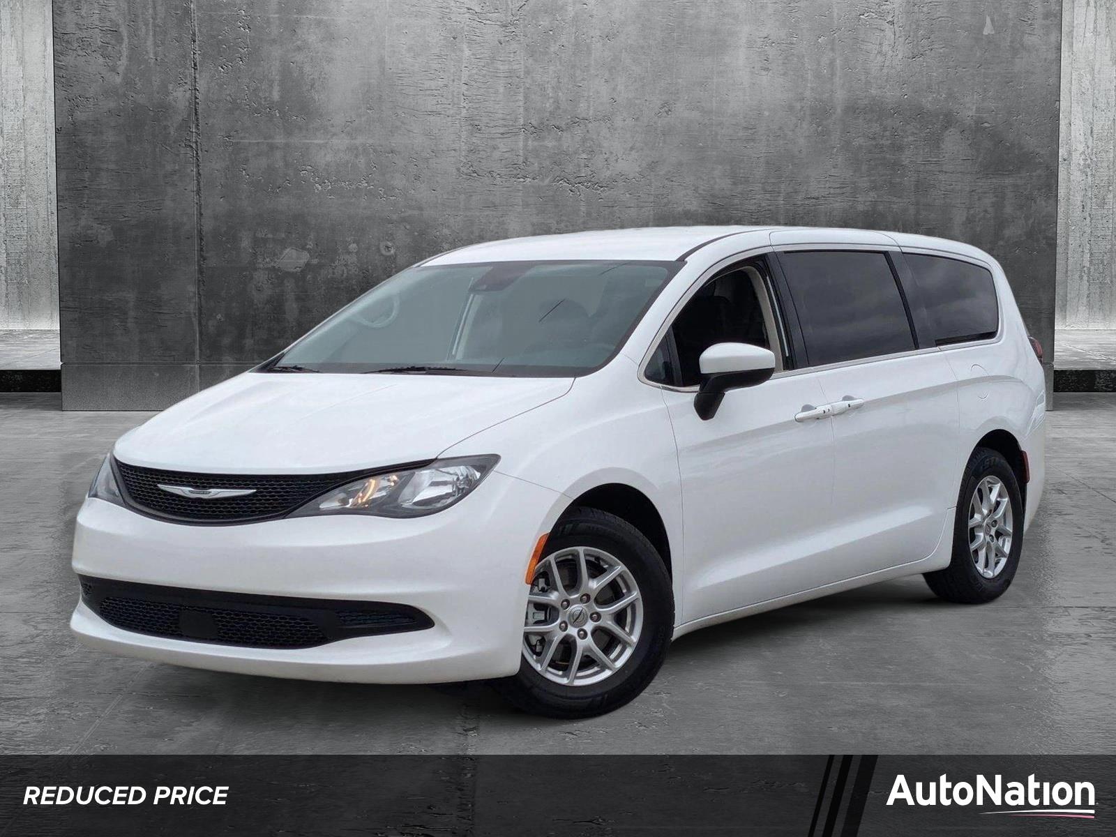 2023 Chrysler Voyager Vehicle Photo in Valencia, CA 91355