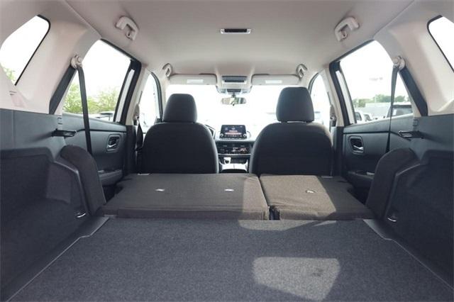2025 Nissan Rogue Vehicle Photo in Hazelwood, MO 63042