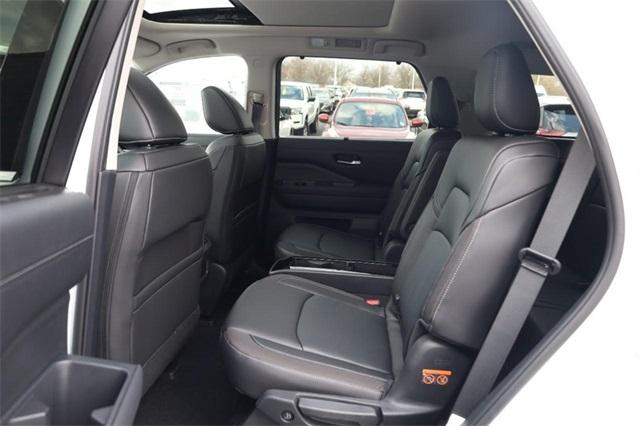 2025 Nissan Pathfinder Vehicle Photo in Hazelwood, MO 63042