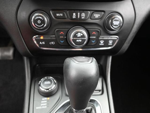 2019 Jeep Cherokee Vehicle Photo in Cedar Rapids, IA 52402