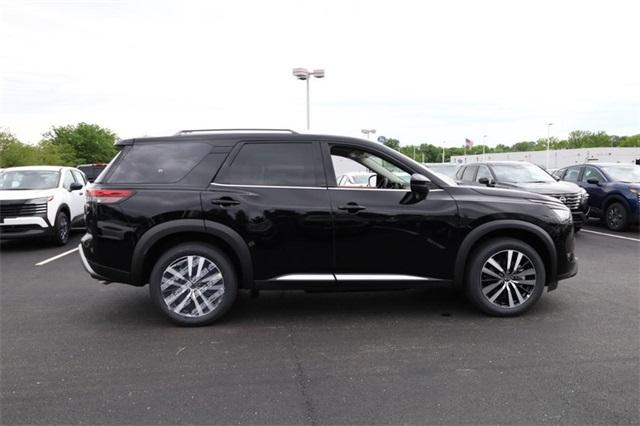 2025 Nissan Pathfinder Vehicle Photo in Hazelwood, MO 63042
