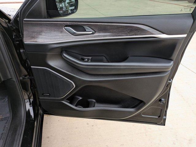 2021 Jeep Grand Cherokee L Vehicle Photo in SELMA, TX 78154-1460