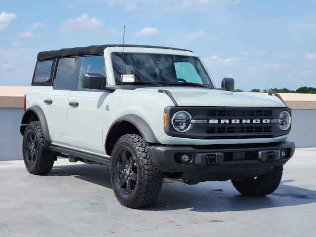 2022 Ford Bronco Vehicle Photo in DALLAS, TX 75209