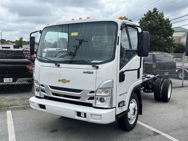 2025 Chevrolet Low Cab Forward 4500 Vehicle Photo in ALCOA, TN 37701-3235