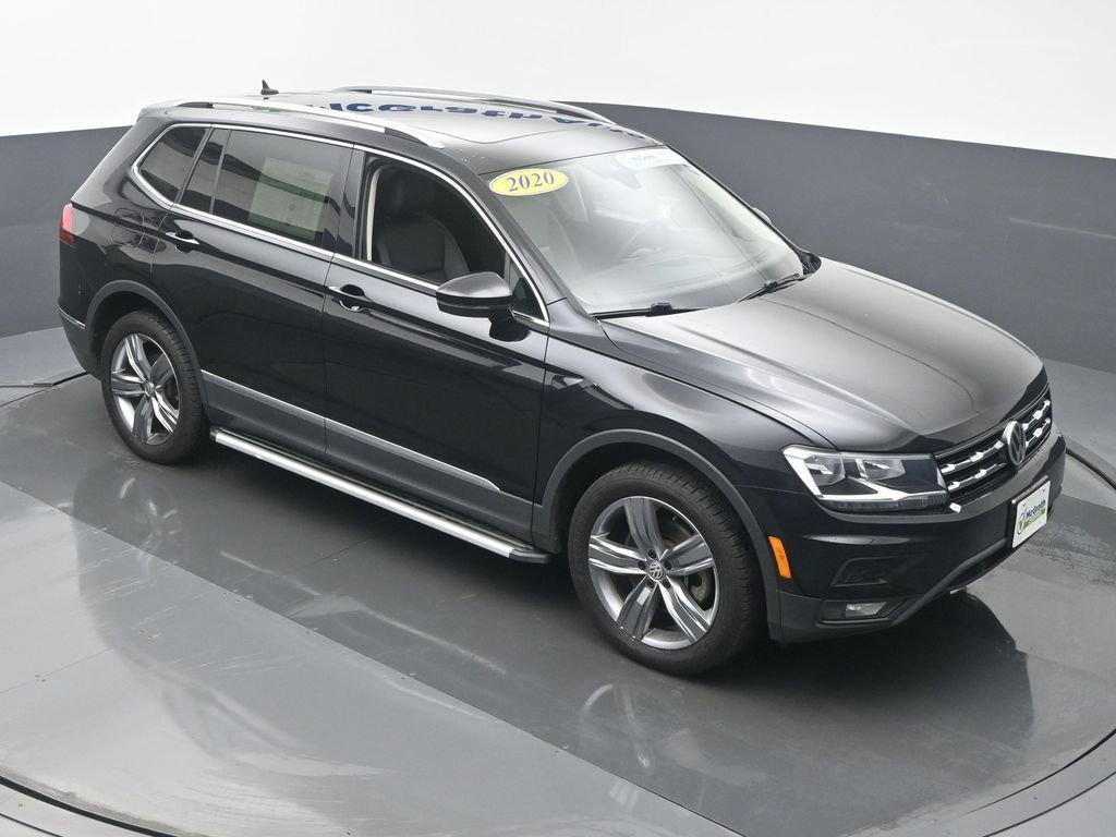 2020 Volkswagen Tiguan Vehicle Photo in Marion, IA 52302