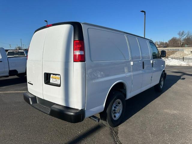 2024 Chevrolet Express Cargo 2500 Vehicle Photo in COLUMBIA, MO 65203-3903