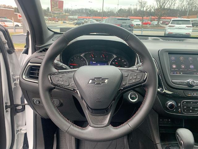 2022 Chevrolet Equinox Vehicle Photo in MOON TOWNSHIP, PA 15108-2571