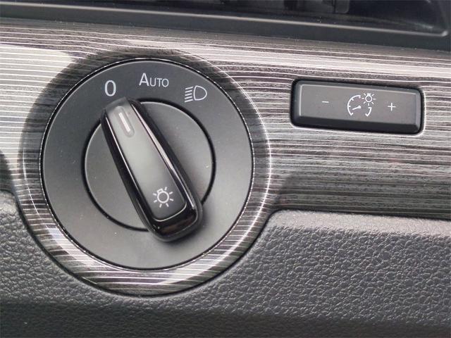 2020 Volkswagen Passat Vehicle Photo in ALBERTVILLE, AL 35950-0246