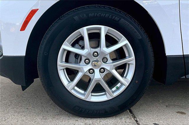 2022 Chevrolet Equinox Vehicle Photo in TOPEKA, KS 66609-0000