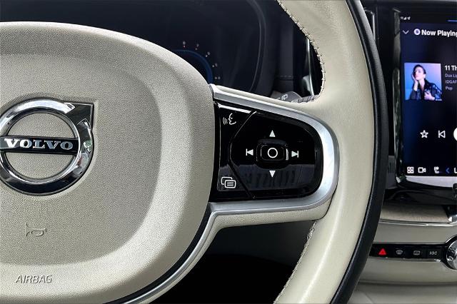 2022 Volvo XC60 Vehicle Photo in Houston, TX 77007