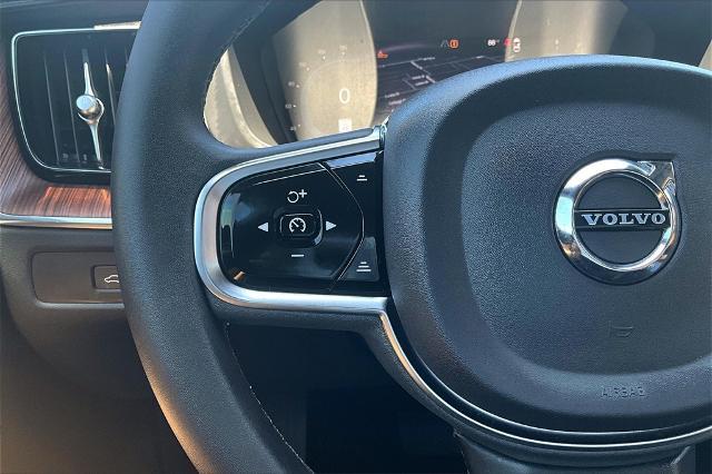 2023 Volvo XC60 Vehicle Photo in Houston, TX 77007