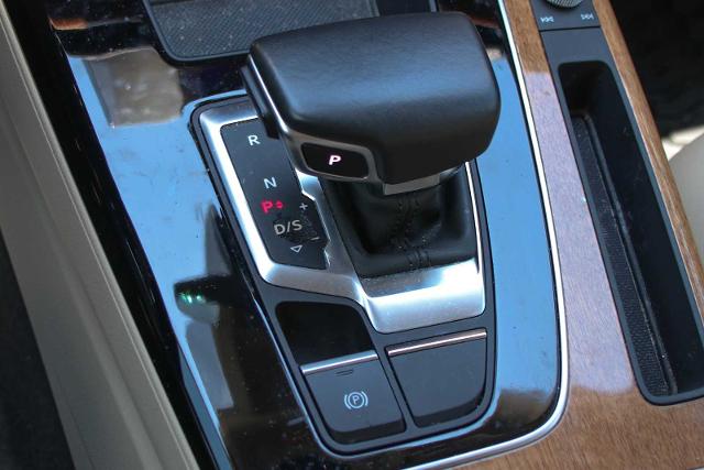 2022 Audi Q5 Vehicle Photo in SUGAR LAND, TX 77478