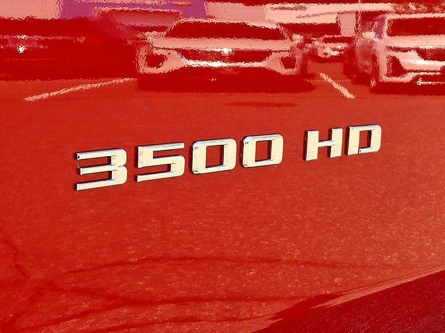2025 Chevrolet Silverado 3500 HD Chassis Cab Vehicle Photo in DANBURY, CT 06810-5034