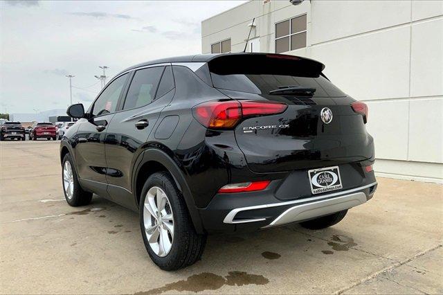 2022 Buick Encore GX Vehicle Photo in TOPEKA, KS 66609-0000
