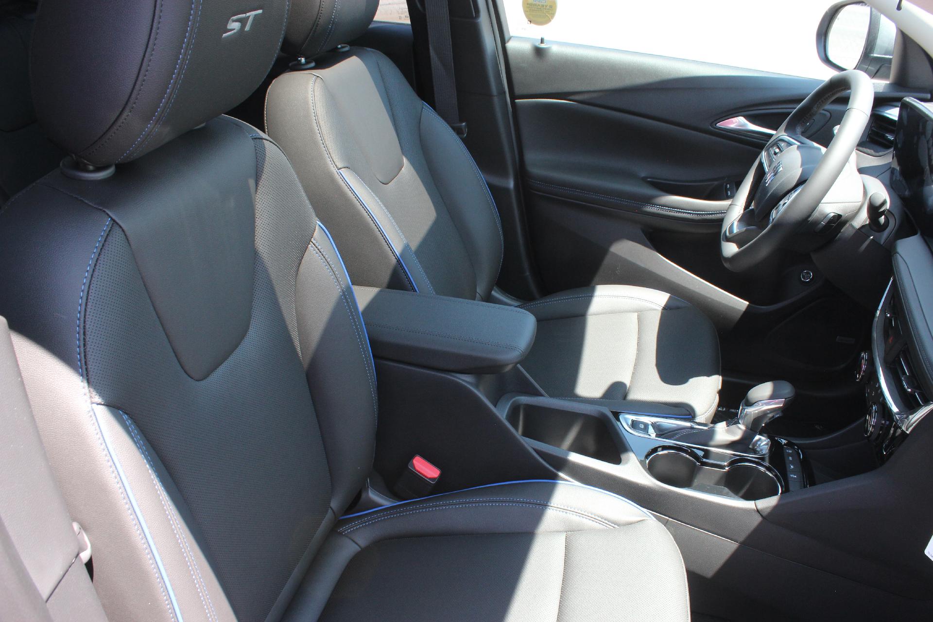 2026 Buick Encore GX Vehicle Photo in AURORA, CO 80012-4011