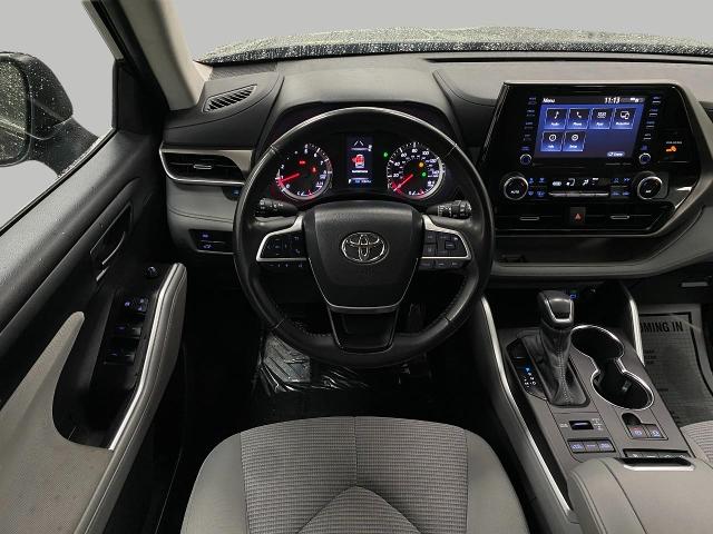 2022 Toyota Highlander Vehicle Photo in Appleton, WI 54913