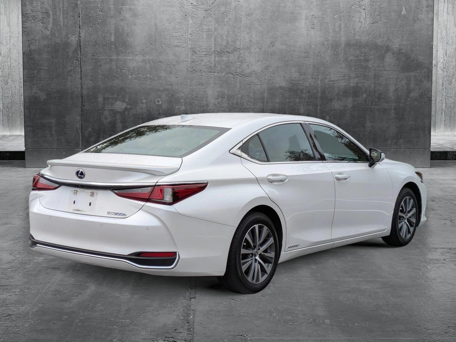 2021 Lexus ES 300h Vehicle Photo in Clearwater, FL 33761