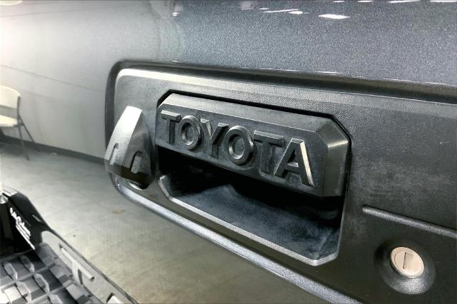 2020 Toyota Tacoma 4WD Vehicle Photo in Kansas City, MO 64114