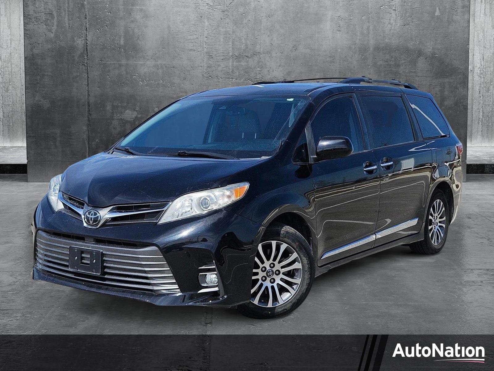 2019 Toyota Sienna Vehicle Photo in Austin, TX 78728