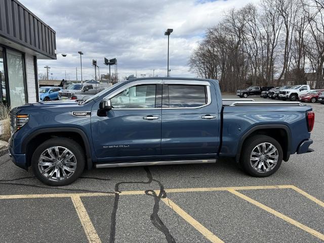 2024 GMC Sierra 1500 Vehicle Photo in CHICOPEE, MA 01020-5001