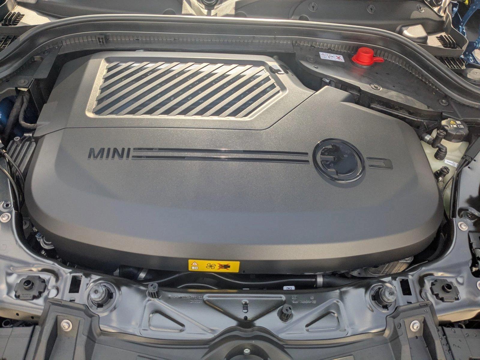 2024 MINI Electric Hardtop 2 Door Signature Vehicle Photo in Towson, MD 21204