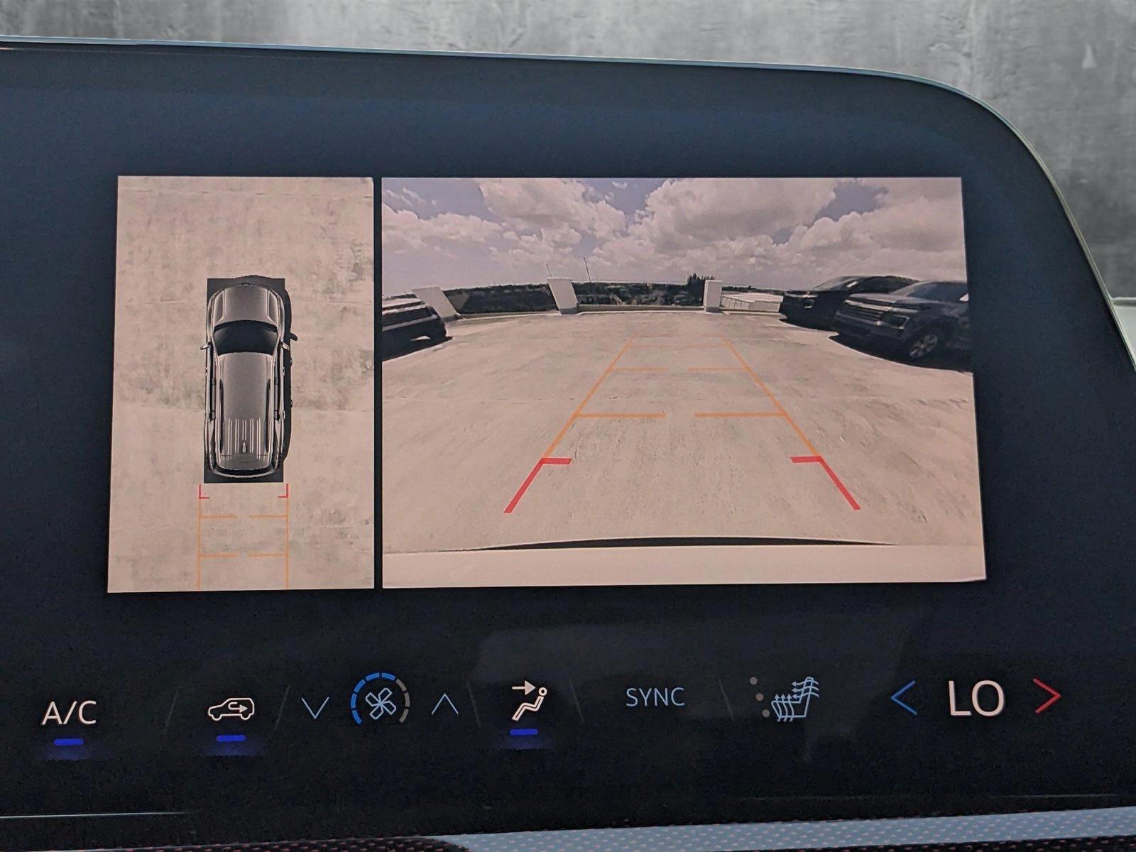 2025 Chevrolet Traverse Vehicle Photo in MIAMI, FL 33172-3015