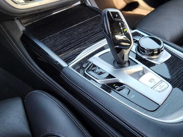 2022 BMW 750i xDrive Vehicle Photo in PLANO, TX 75024