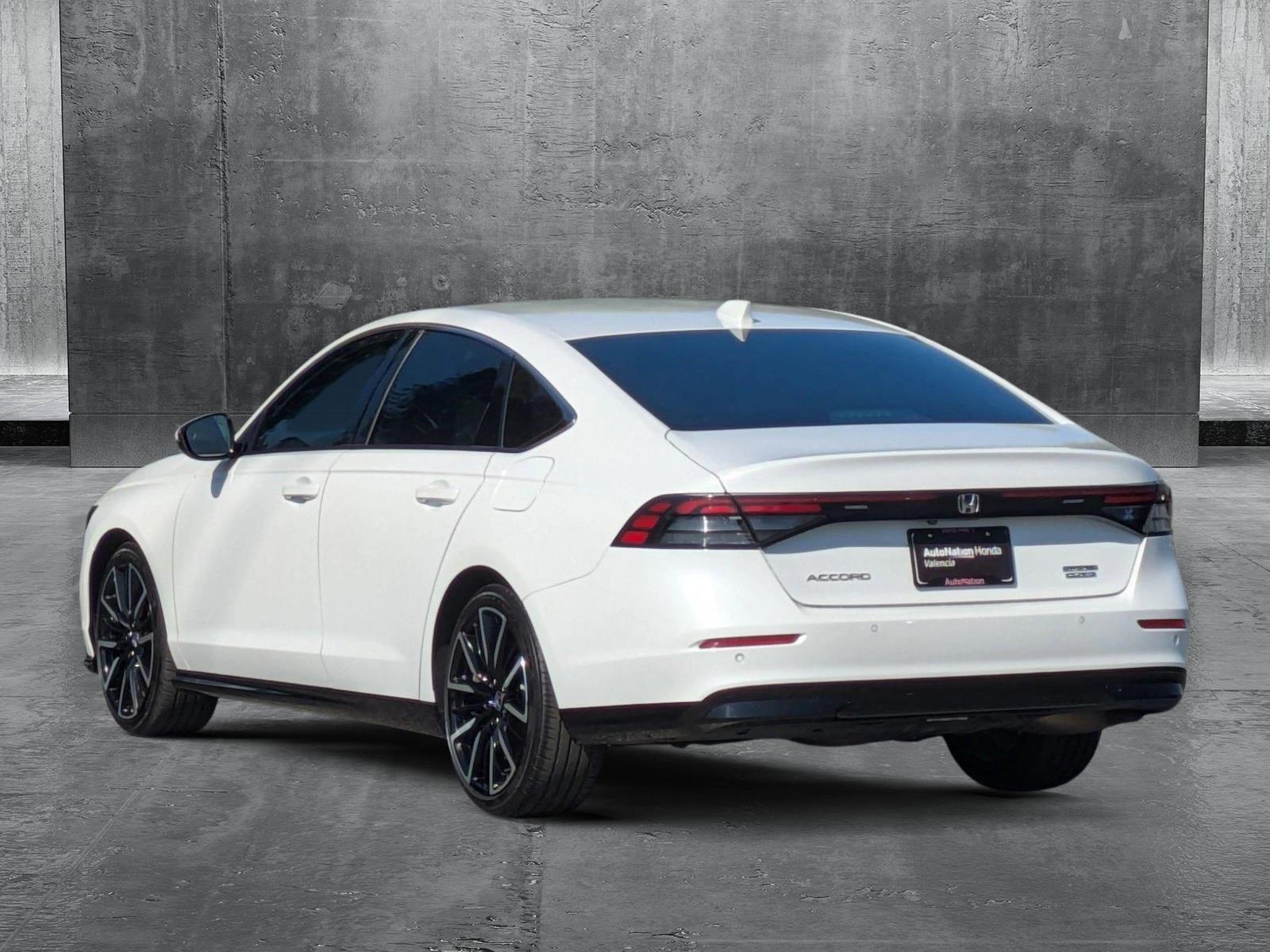 2024 Honda Accord Hybrid Vehicle Photo in Valencia, CA 91355-1794