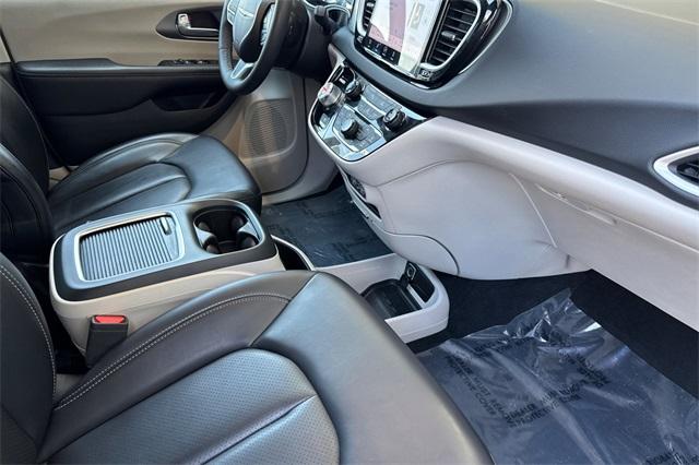 2023 Chrysler Pacifica Vehicle Photo in ELK GROVE, CA 95757-8703